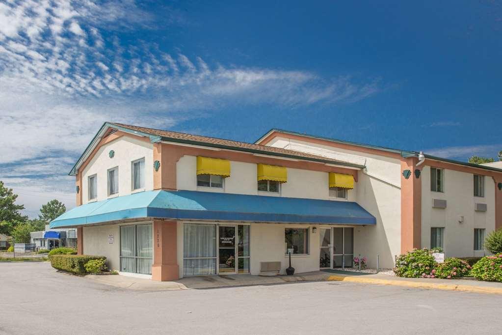 Econo Lodge Cherry Point هافلوك المظهر الخارجي الصورة