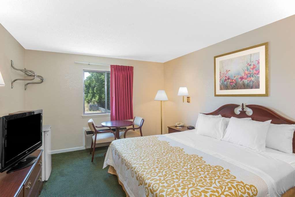 Econo Lodge Cherry Point هافلوك الغرفة الصورة