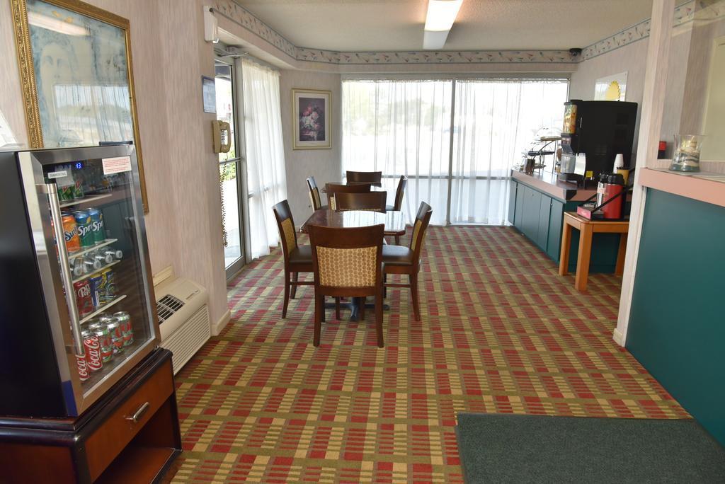 Econo Lodge Cherry Point هافلوك المظهر الخارجي الصورة