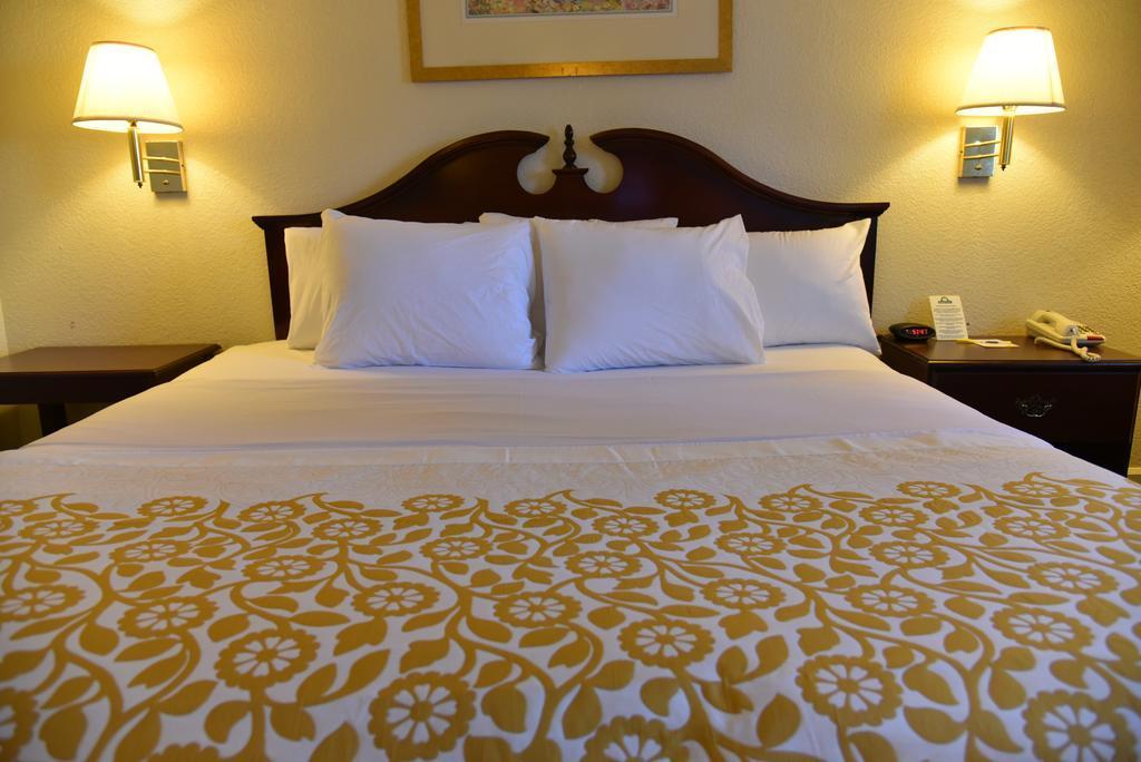 Econo Lodge Cherry Point هافلوك المظهر الخارجي الصورة