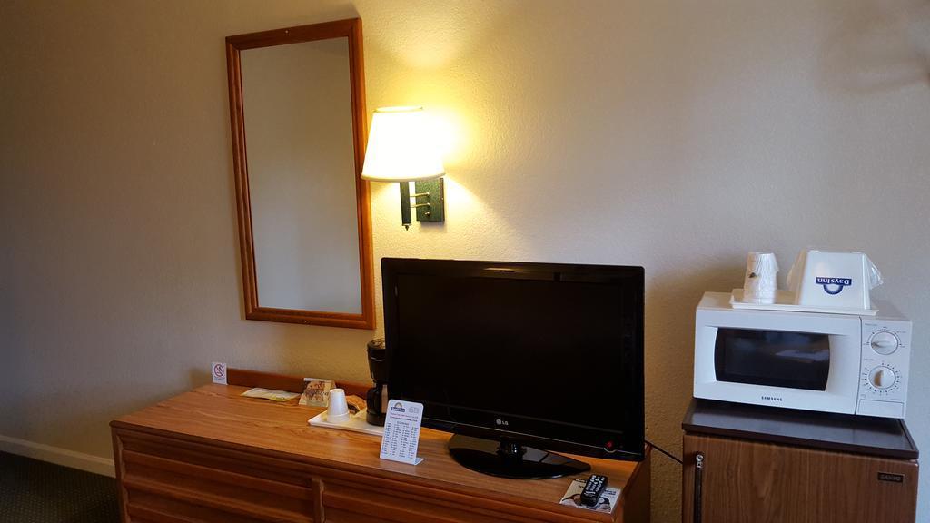 Econo Lodge Cherry Point هافلوك المظهر الخارجي الصورة