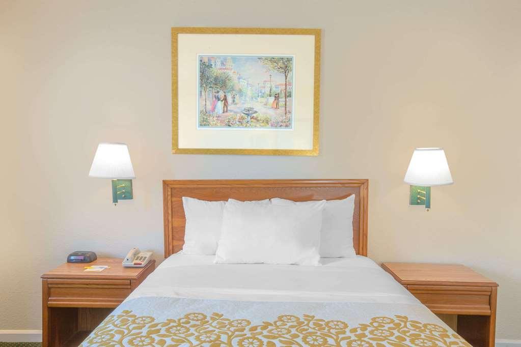 Econo Lodge Cherry Point هافلوك المظهر الخارجي الصورة