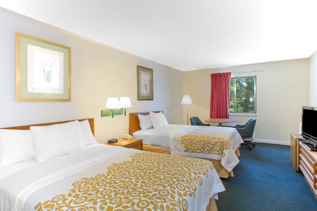 Econo Lodge Cherry Point هافلوك المظهر الخارجي الصورة
