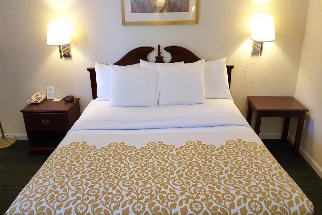 Econo Lodge Cherry Point هافلوك المظهر الخارجي الصورة