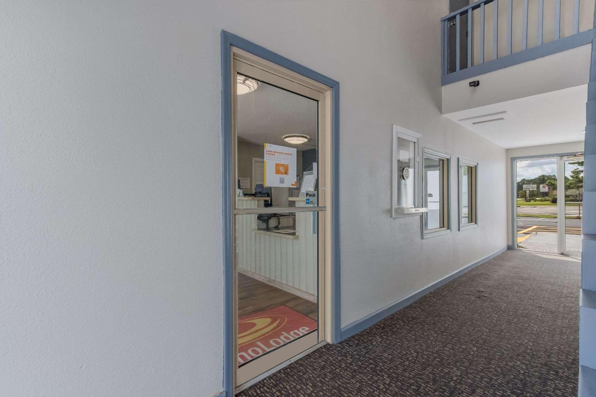 Econo Lodge Cherry Point هافلوك المظهر الخارجي الصورة