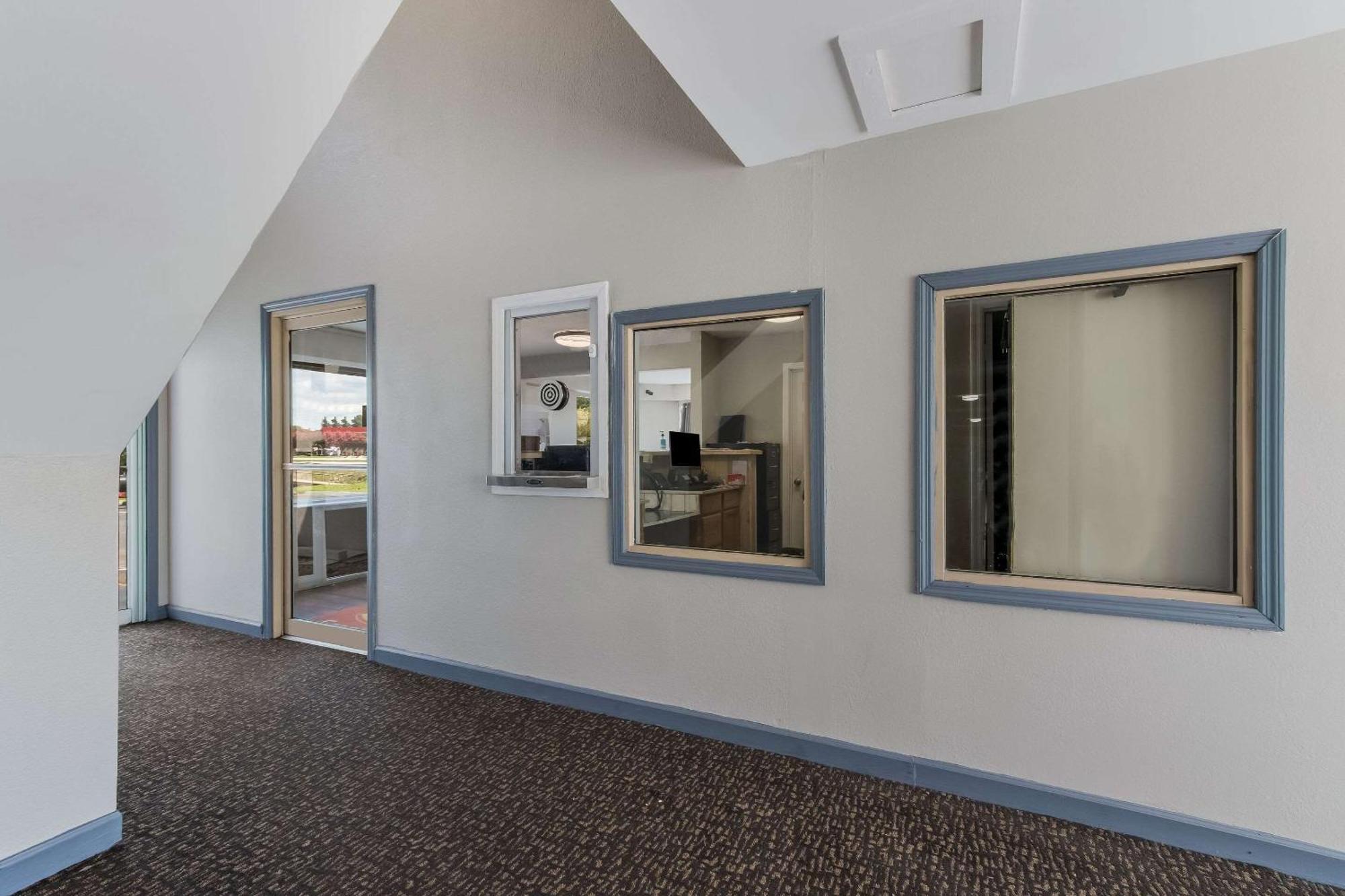 Econo Lodge Cherry Point هافلوك المظهر الخارجي الصورة