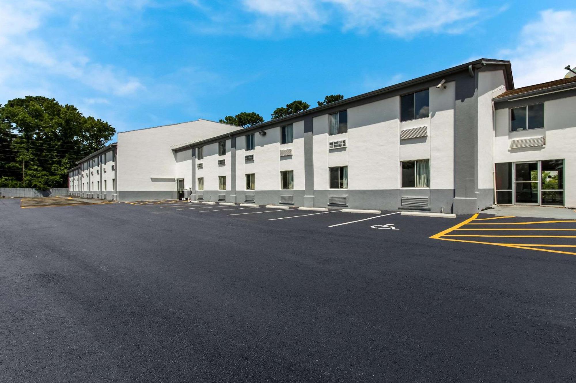 Econo Lodge Cherry Point هافلوك المظهر الخارجي الصورة