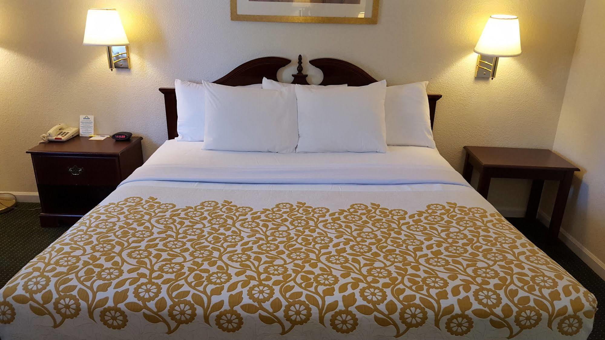 Econo Lodge Cherry Point هافلوك المظهر الخارجي الصورة