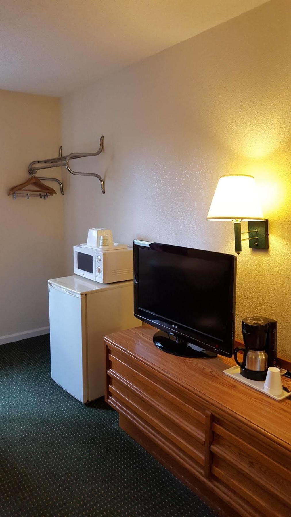 Econo Lodge Cherry Point هافلوك المظهر الخارجي الصورة